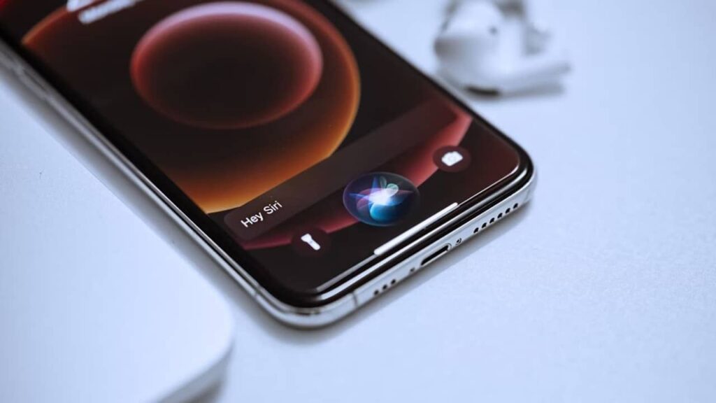 hey-siri-assistant-vocal-intelligent-sur-smartphone (1)