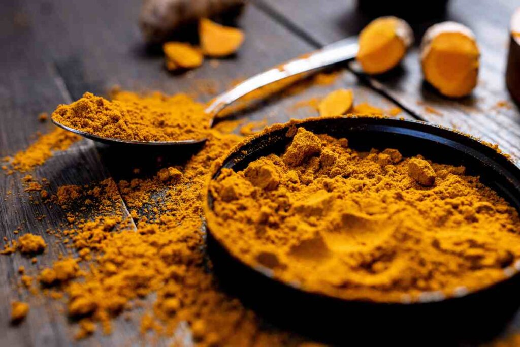 Dangers du curcuma : Ce que vous devez savoir