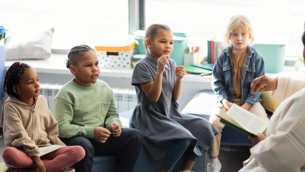 Lecture Interactive : Éveillez la Curiosité de Votre Enfant !