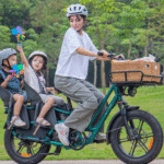 Qu’est-ce qu’un vélo cargo électrique ? Est-il adapté pour transporter des enfants ?